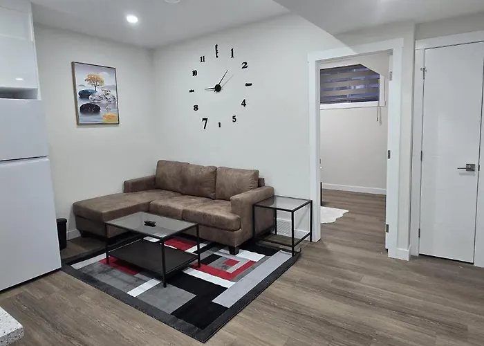 Cozzy Cityscape & Airport Retreat