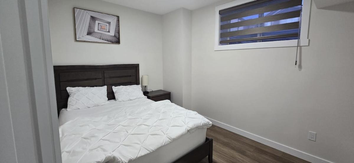 Apartment Cozzy Cityscape & Airport Retreat *
