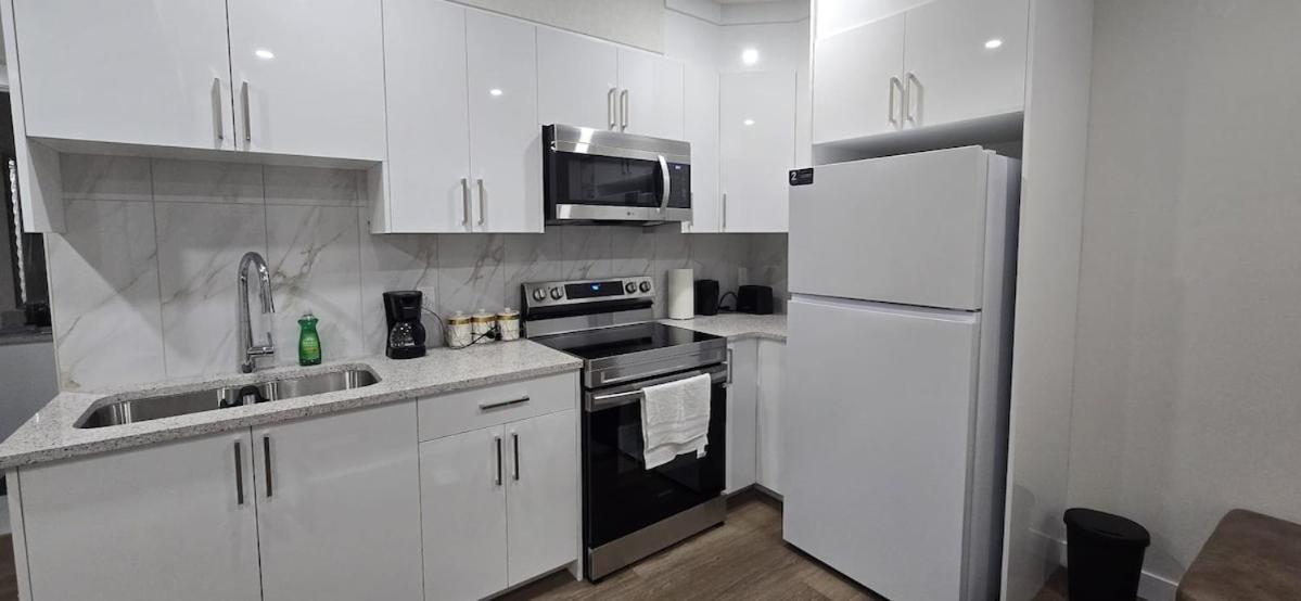 Cozzy Cityscape & Airport Retreat Calgary